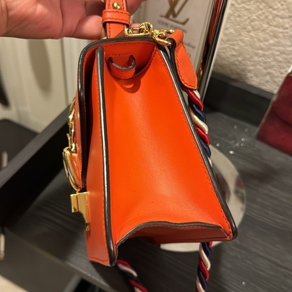 Authentic Gucci Sylvie two way bag- Brand New No box - Picture 4 of 11